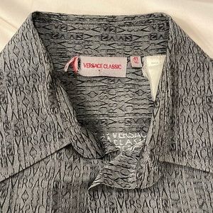 Vintage Men’s Versace Long Sleeved Button Down Dress Shirt